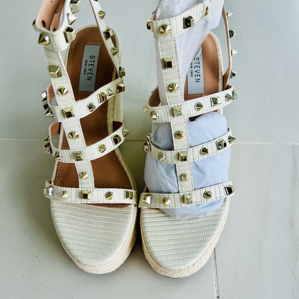 Brand new Steve Madden Sallina wedge sandals white size 8